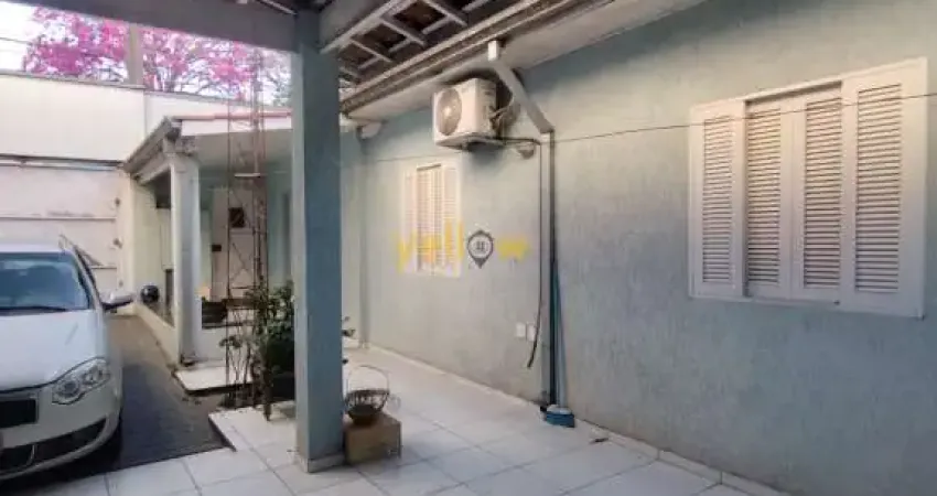 Casa Comercial no Centro de Arujá: 3 Dormitórios e 1 Suíte à venda e locação por R$ 12.000