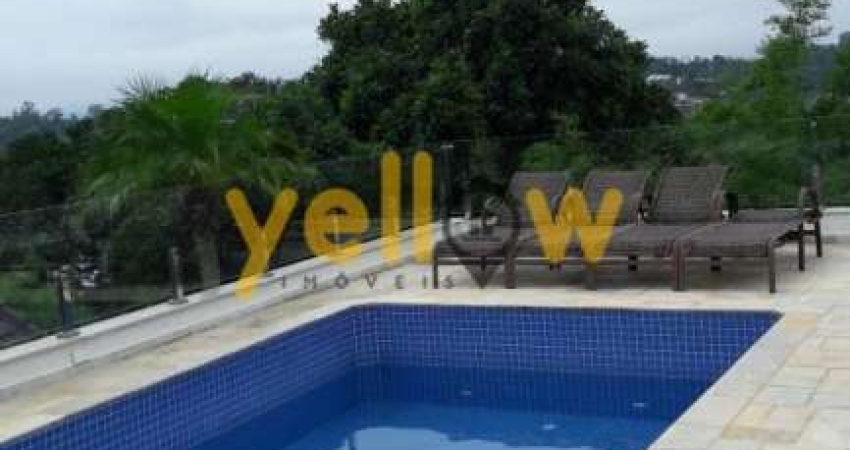 'Luxuosa Casa em Condomínio em Arujá - 5 Dormitórios, 660m²'