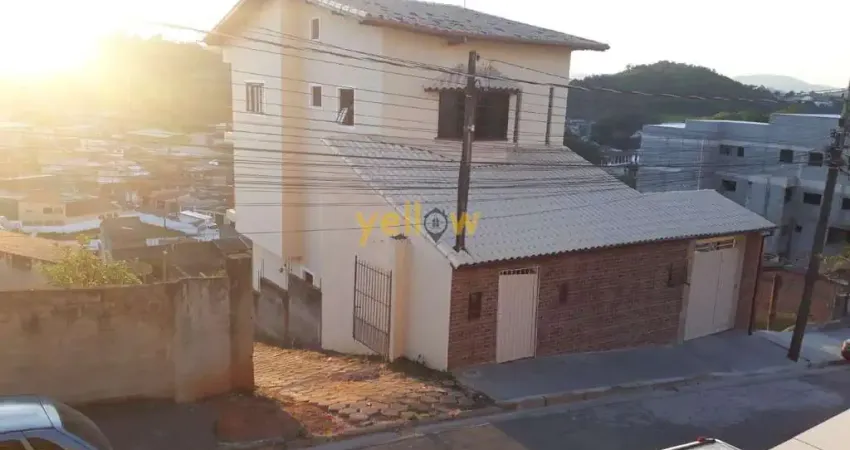 Casa em Jardim Monte Serrat, Santa Isabel: 3 dormitórios, 4 banheiros por R$ 800k - venda
