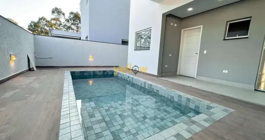Casa Luxuosa em Arujá: 4 Suítes, 6 Banheiros, R$ 2,7M