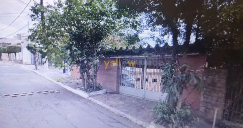 Casa à Venda em Barro Branco, SP: 3 Dorms, 4 Banheiros