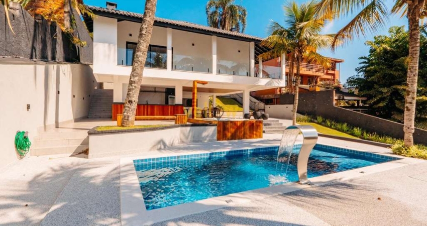 Casa para Venda e Locação em Condomínio Fechado em Arujázinho I, II e III - Arujá, SP