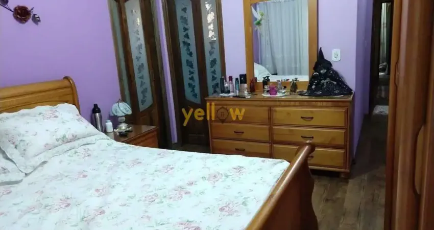 Venda de Casa com 3 Dorms e 1 Suíte em Vila Nhocuné - SP