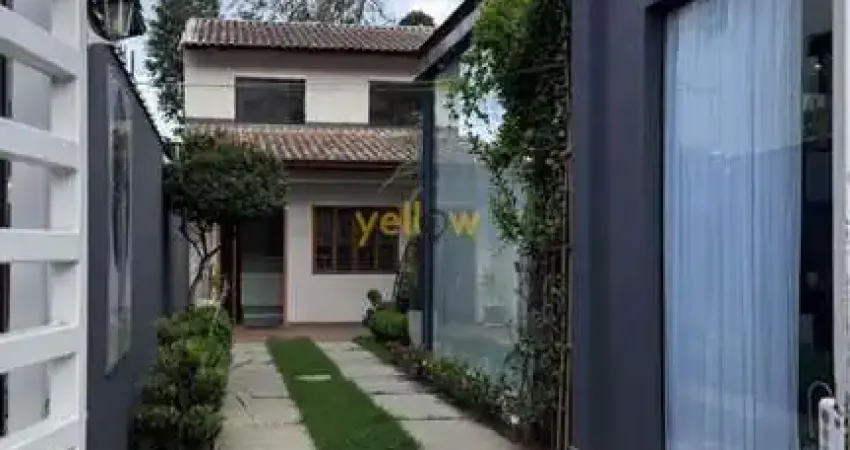 Casa Comercial em Arujá: 3 Dormitórios para Locação R$2300