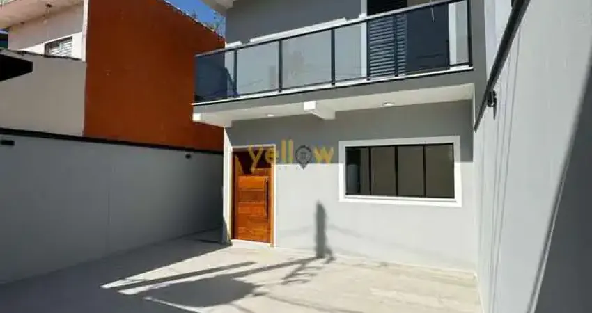 Casa à Venda em Carmela II, Guarulhos - 3 Dormitórios, R$850k