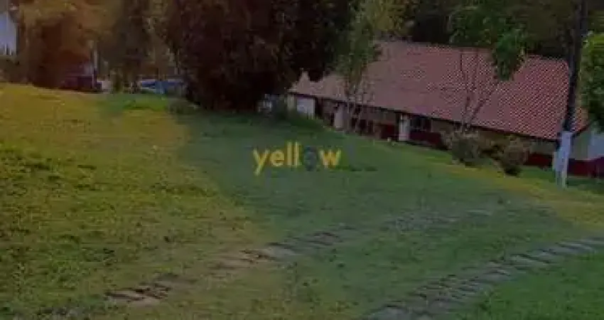 Chácara à Venda em Guararema, 4 Dorms, 2 Suítes - 250m²