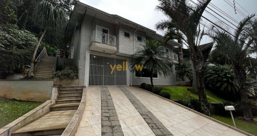 Casa em Condomínio Fechado em Arujá, 5 Suítes, 493m² à Venda
