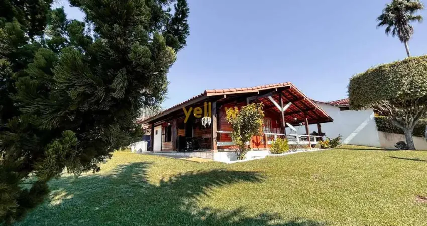 Chácara à Venda em Igaratá: 4 Suítes, 280m² no Vale das Montanhas