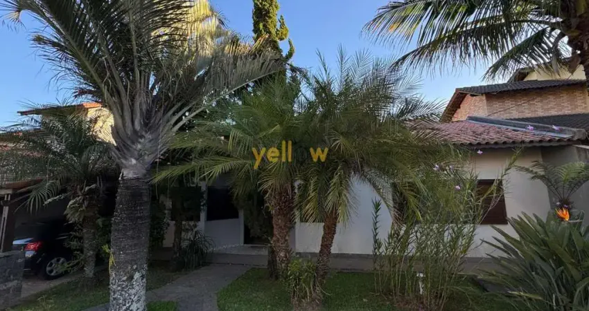Casa em Condomínio Fechado em Residencial Country Club Santa Isabel - Santa Isabel, SP