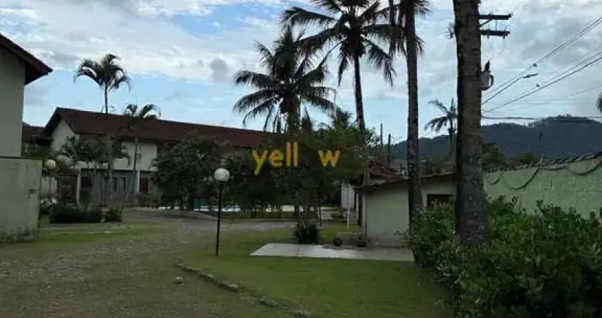 Casa em Condomínio Fechado em Bertioga à 800m da Praia