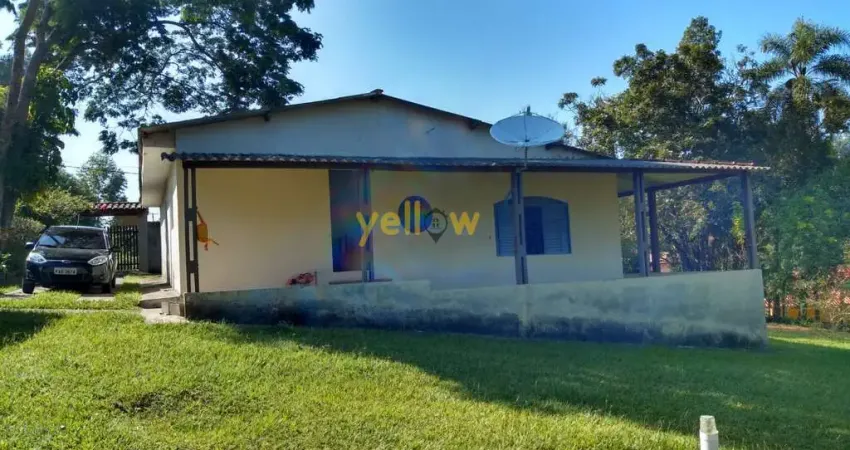 Casa em condomínio fechado em portal de pirapora - 2 dormitórios, 1 suíte, 2 banheiros por r$550k