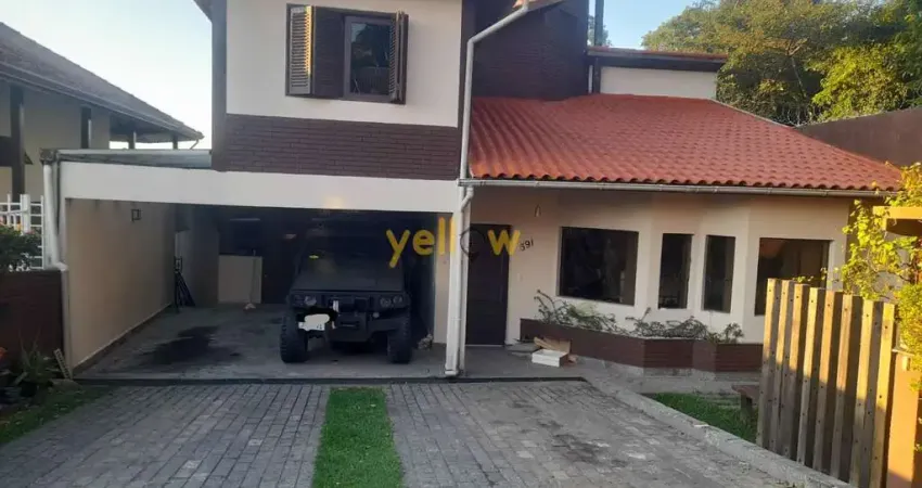 Casa em condomínio fechado em arujá country club - 375m², 3 dormitórios, 1 suíte, 4 banheiros - venda  por r$2m