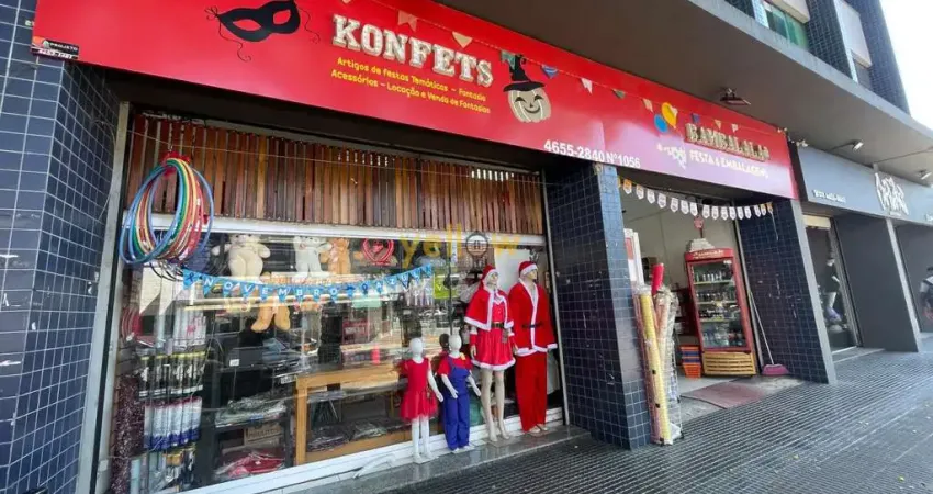 Casa comercial à venda no Centro, Arujá