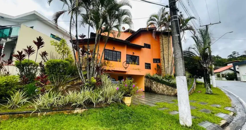 Casa em condomínio fechado no arujá 5 - 4 dorms, 2 suítes - r$8.500,00
