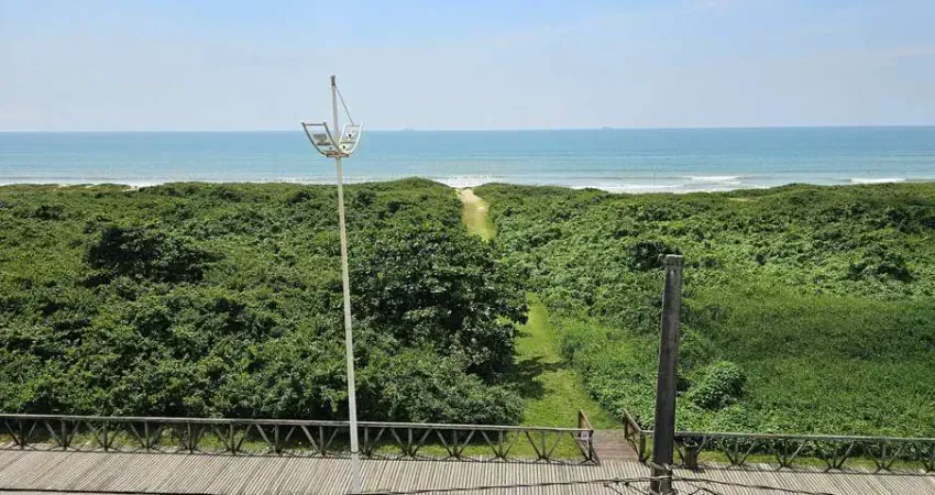 Casa com 7 quartos à venda no Meia Praia, Navegantes 