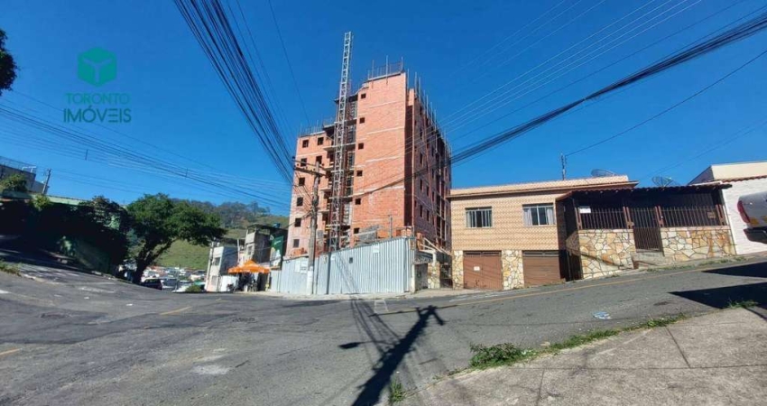 Apartamento com suíte, varanda e vaga de garagem no bairro Monte de Castelo - Juiz de Fora MG