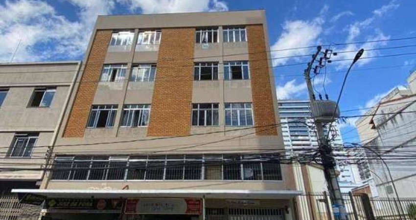 Apartamento com 100m² de 3/4 e uma vaga de garagem coberta no Centro de Juiz de Fora MG