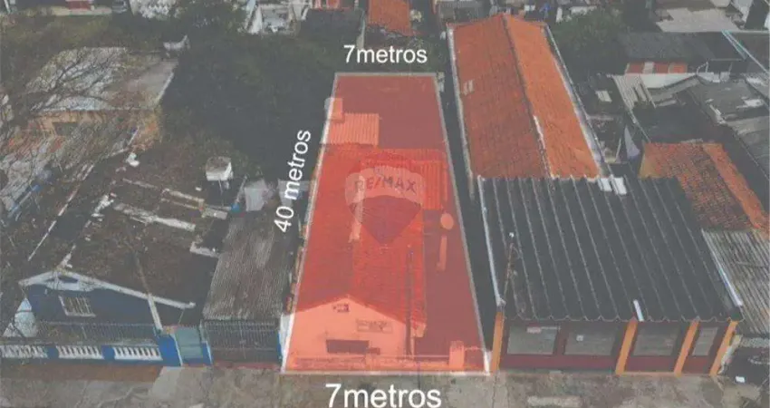 Vende Terreno de 280 m² - Excelente Oportunidade Para Construtor ou Investidor (ACEITA PERMUTA e PROPOSTA).