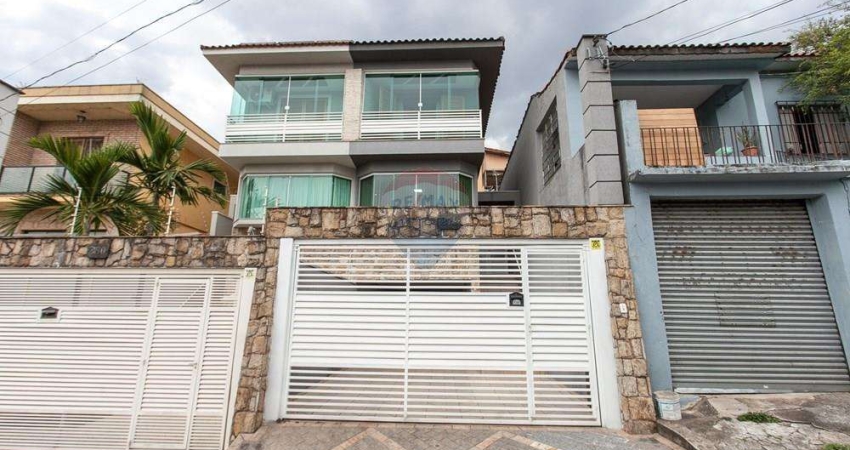 Sobrado à Venda em Pirituba na Zona Oeste de São Paulo com 3 dormitórios e com 184m².