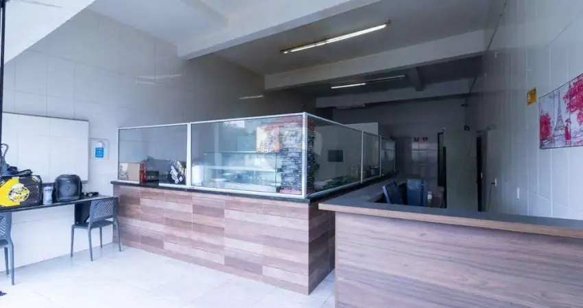 Prédio com 3 imóveis residenciais e 2 comerciais para venda no Jd. Santa Cruz