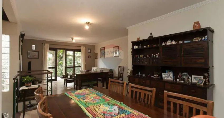 Sobrado moderno e espaçoso com 2 suítes e varanda – próximo ao horto florestal