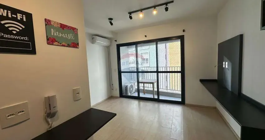 Studio mobiliado ao lado do metrô república - excelente localização