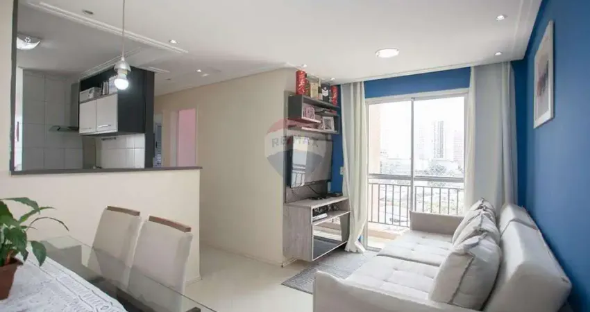 Apartamento com 2 dormitórios e móveis planejados no veritá