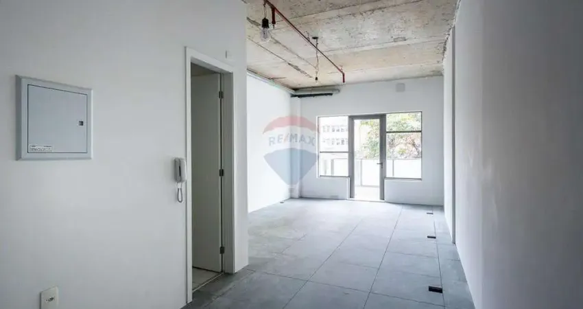 Lindo conjunto comercial com sacada privativa e 32 mts, 1 vaga e com a melhor localização na barra funda.