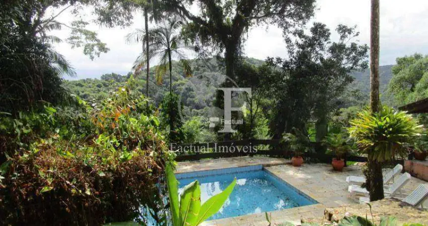 Casa com 5 dormitórios à venda, 500 m² por R$ 5.000.000,00 - São Pedro  - Guarujá/SP