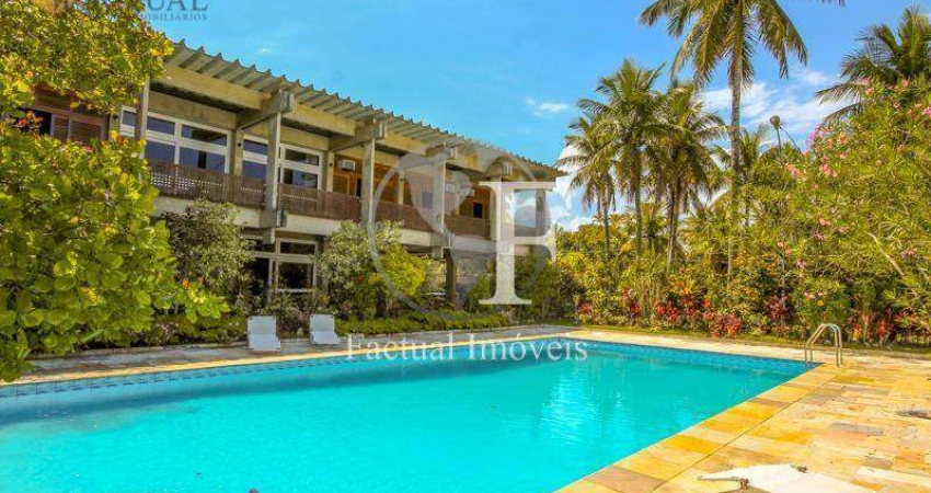 Casa com 5 dormitórios à venda, 800 m² por R$ 4.200.000,00 - Praia de Pernambuco - Guarujá/SP
