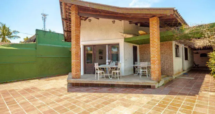 Casa com 3 dormitórios à venda, 220 m² por R$ 680.000,00 - Praia de Pernambuco - Guarujá/SP