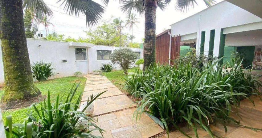 Casa de esquina  ótima oportunidade para comércio, spa, pousada ou hotel