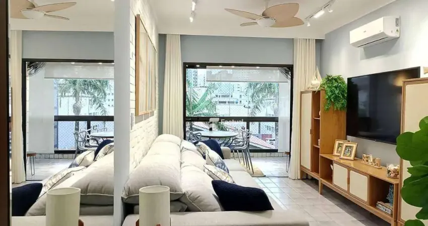 Apartamento à venda em Astúrias, Guarujá - SP.