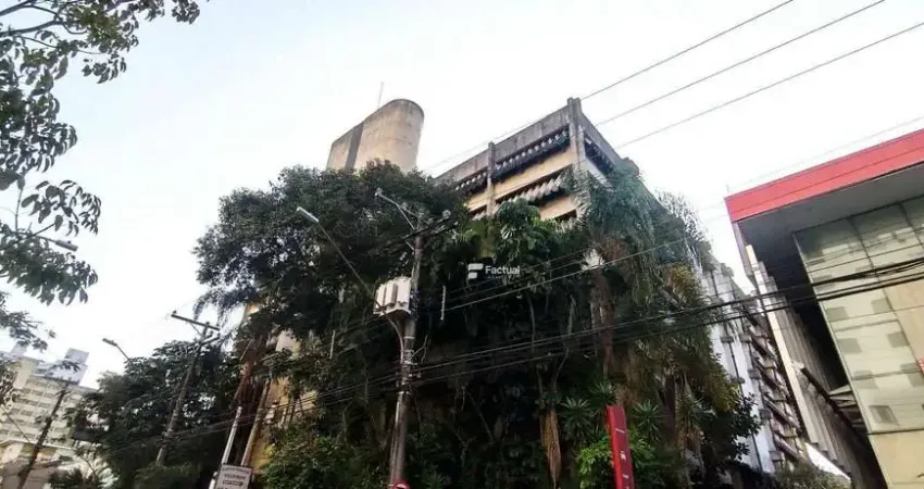 Garagem à venda na Avenida Leomil, 494, Pitangueiras, Guarujá