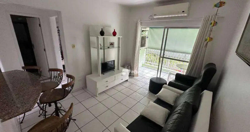 Apartamento de frente para rua, localizado na região av. dom pedro i, praia da enseada no guarujá.