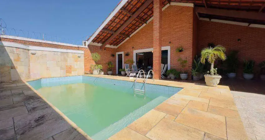 Casa isolada em rua fechada no portal do guarujá na praia da enseada ao lado da faculdade de medicina unoest e carrefour