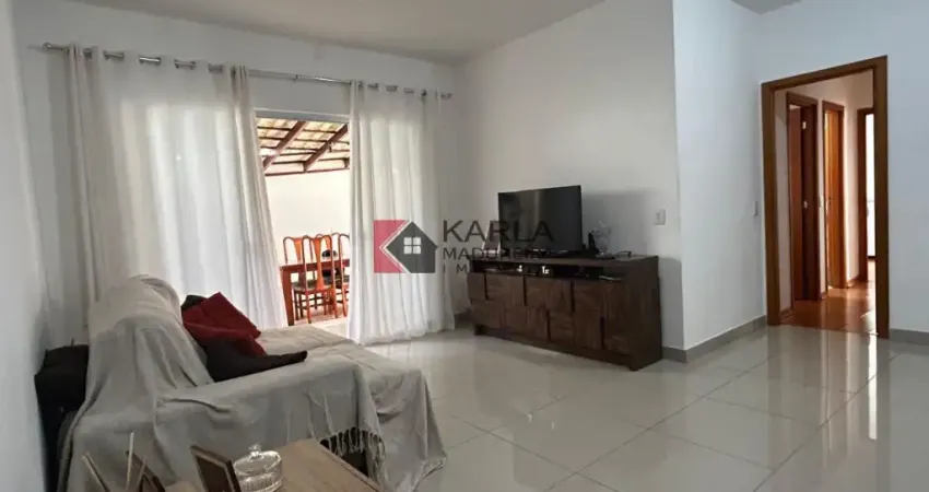APARTAMENTO COM 03 QUARTOS SENDO 01 SUÍTE! LAGOA MANSÕES