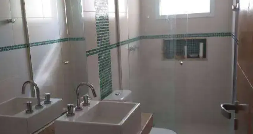 Sobrado com 3 dormitórios à venda, 240 m² por R$ 850.000,00 - Zona Industrial - Sorocaba/SP
