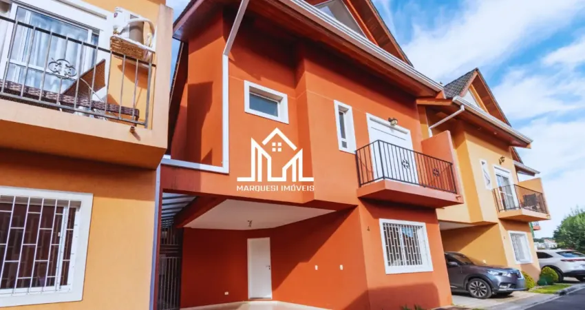 Lindo e espaçoso sobrado em condomínio à venda no Bom Retiro, Curitiba-PR