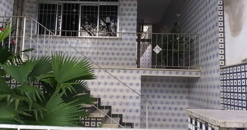 Casa para Venda em Rio de Janeiro, Vista Alegre, 3 dormitórios, 1 suíte, 1 banheiro, 3 vagas