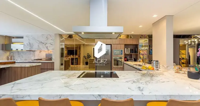 Casa mobiliada em condomínio, com 03 suítes e 04 vagas cobertas!