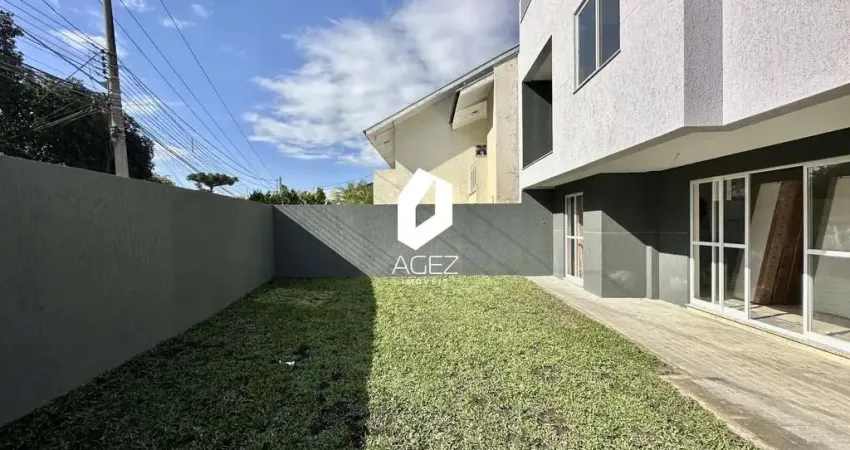 Sobrados de 3 quartos, suíte, amplo quintal e terraço no portão.