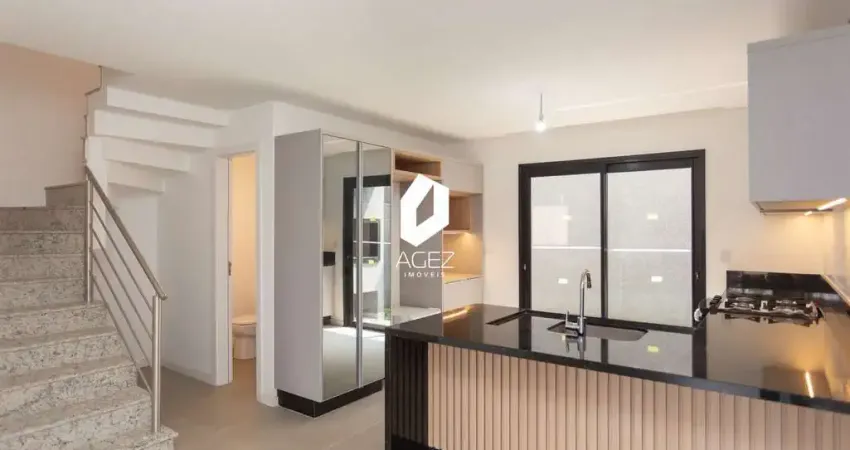Sobrado novo no bairro Pilarzinho, 03 quartos um suíte - Cozinha mobiliada!