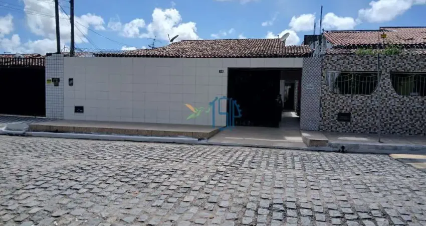 Casa Padrão / Casa Padrão em Natal / Casa Padrão no Bairro Parque dos Coqueiros / Casa na Zona Norte de Natal / Casa em Rua Pública em Parque dos Coqueiros