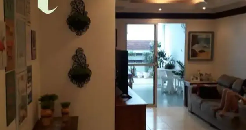 Casa à venda ou permuta  no condomínio Terra Nova, sendo 3 dormitórios e 1 suíte,02 vagas, piscina adulto e infantil, play graund, quadra poliesp