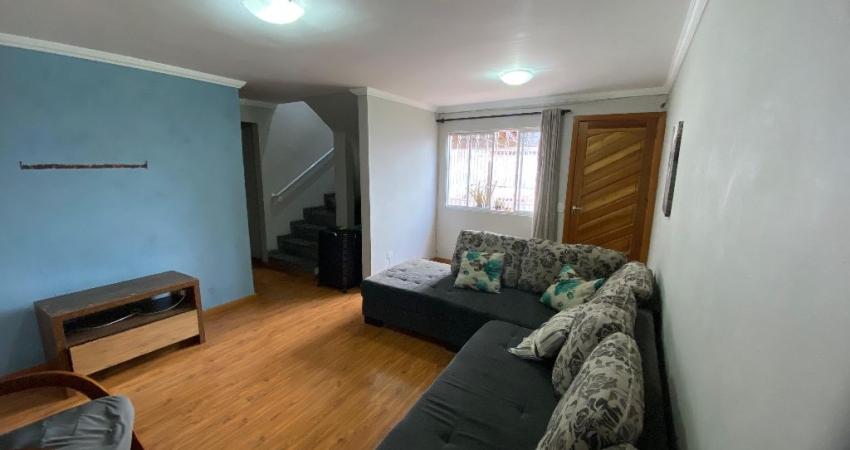 Casa com 2 pavimentos 4 quartos à venda no Bairro Cajuru - Curitiba