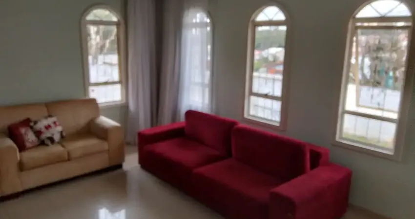 Casa com quintal à venda no Bairro Santa Cândida - Curitiba/PR