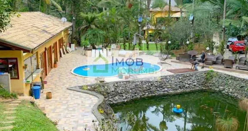 Casa em Condomínio para venda, 03 suítes e 05 vagas