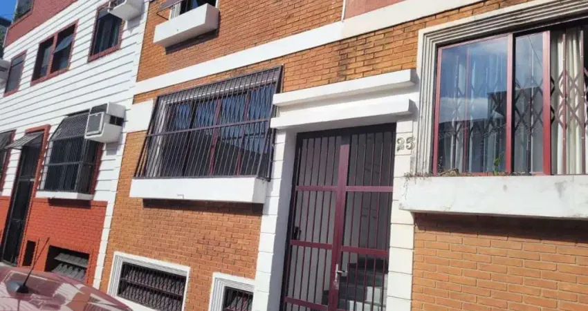Sobrado para Venda em Santos, Embaré, 3 dormitórios, 1 suíte, 2 banheiros, 1 vaga