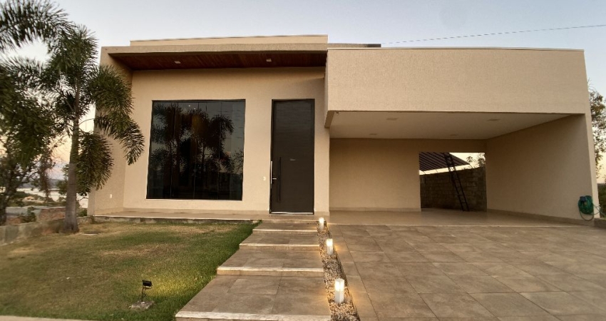 Casa exclusiva e luxuosa a venda em condomínio fechado com segurança 24h em Caldas Novas/GO